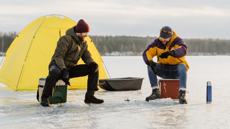 United Kigdom - ice fishing demo United Kigdom - ice fishing demo